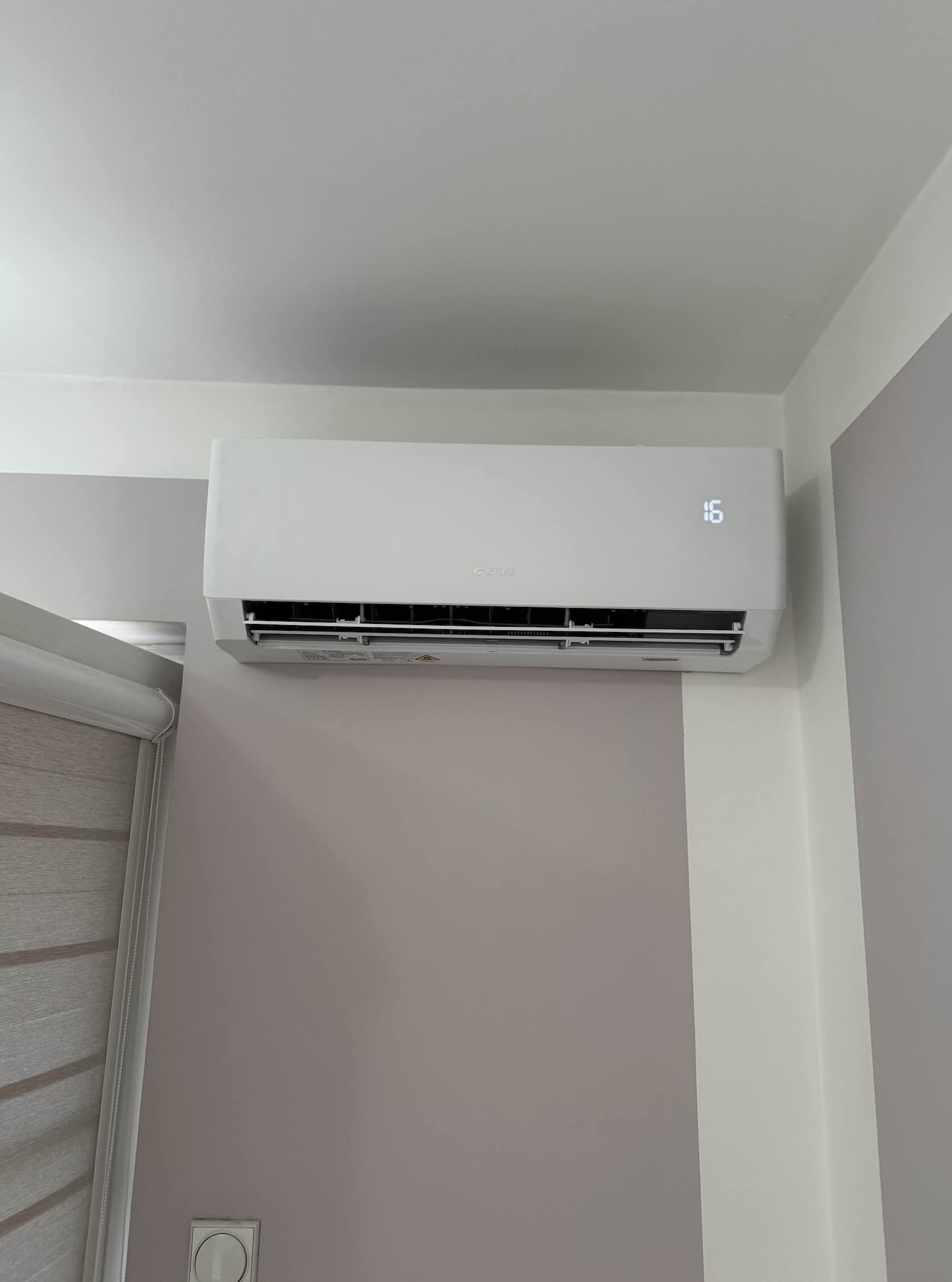 picture of air conditioner installation