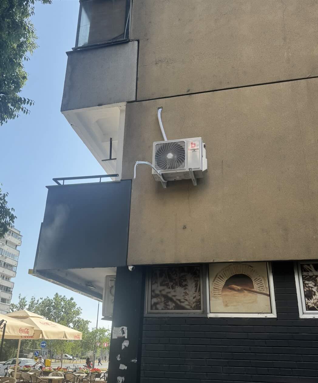 picture of air conditioner installation