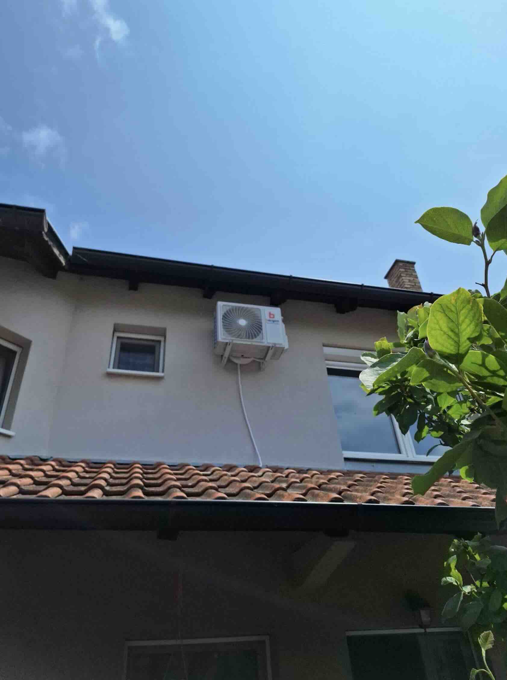 picture of air conditioner installation