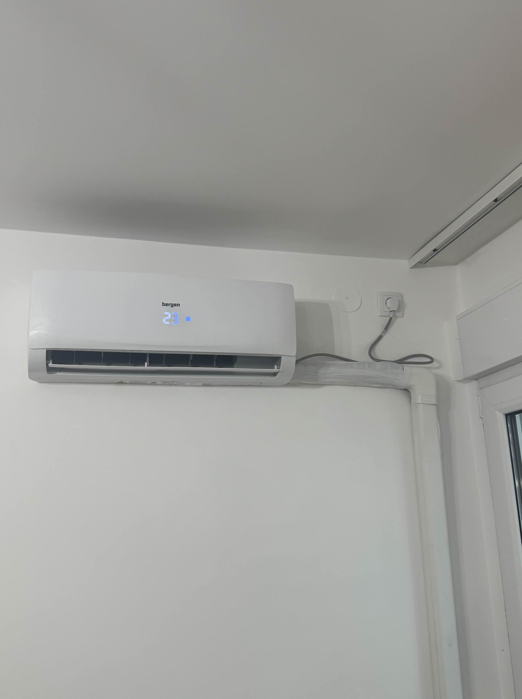 picture of air conditioner installation