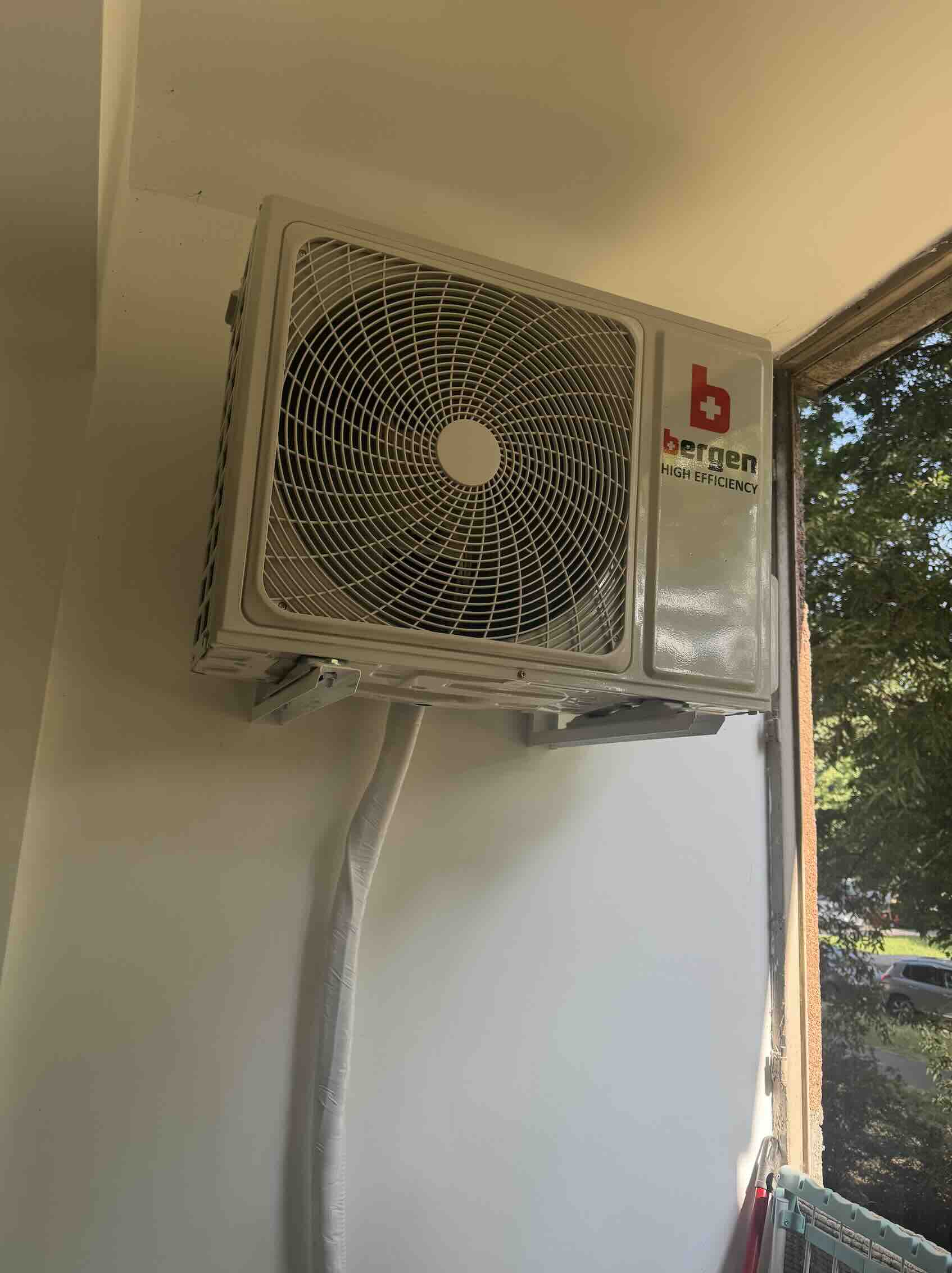 picture of air conditioner installation
